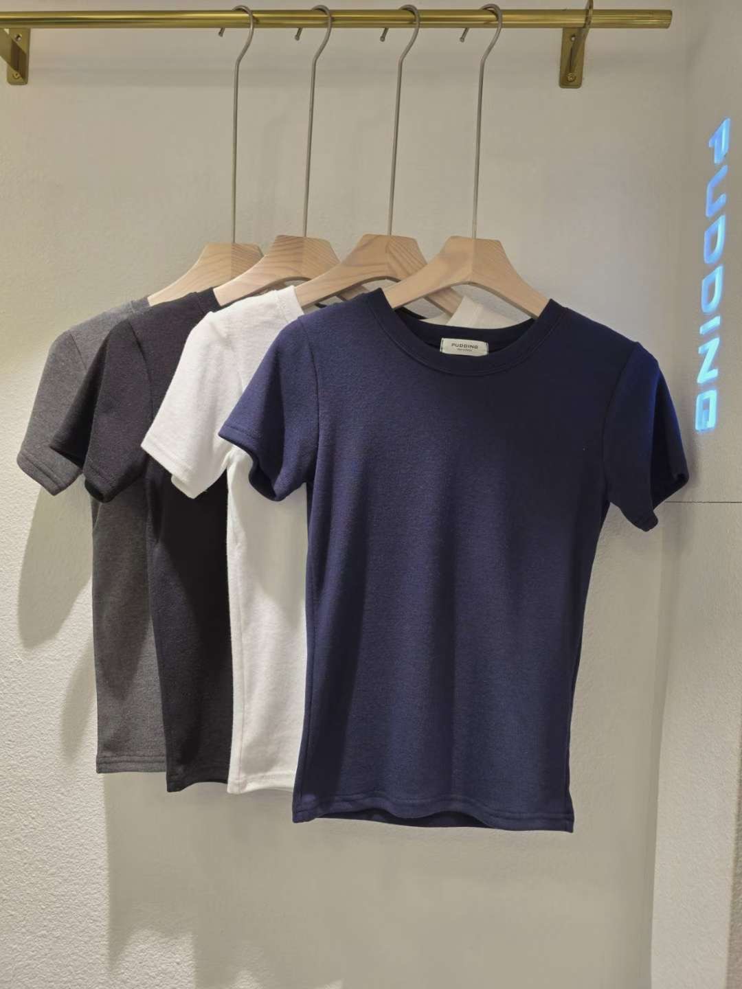 PUDDING東大門㊣實拍女裝新款熱賣休閑職業推薦25秋冬真品T恤PUDDINGT恤圖色2左二色