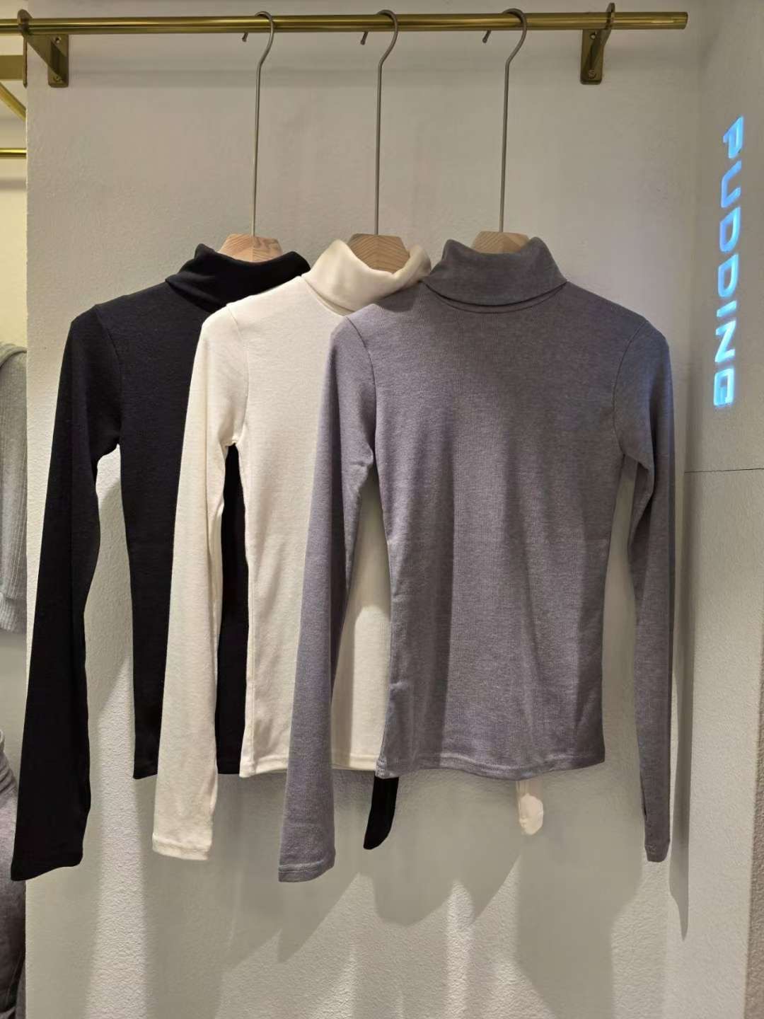 PUDDING韓國直郵㊣女士新款真品時尚人氣休閑長袖T恤高領寬松PUDDING長袖T恤圖色1左一色