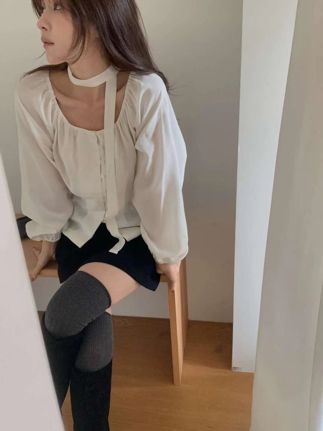 MIELLE-미엘르-OT韓國代購㊣女裝新品25秋冬襯衫蕾絲衫含脖帶羊毛MIELLE-미엘르-OT襯衫/蕾絲衫