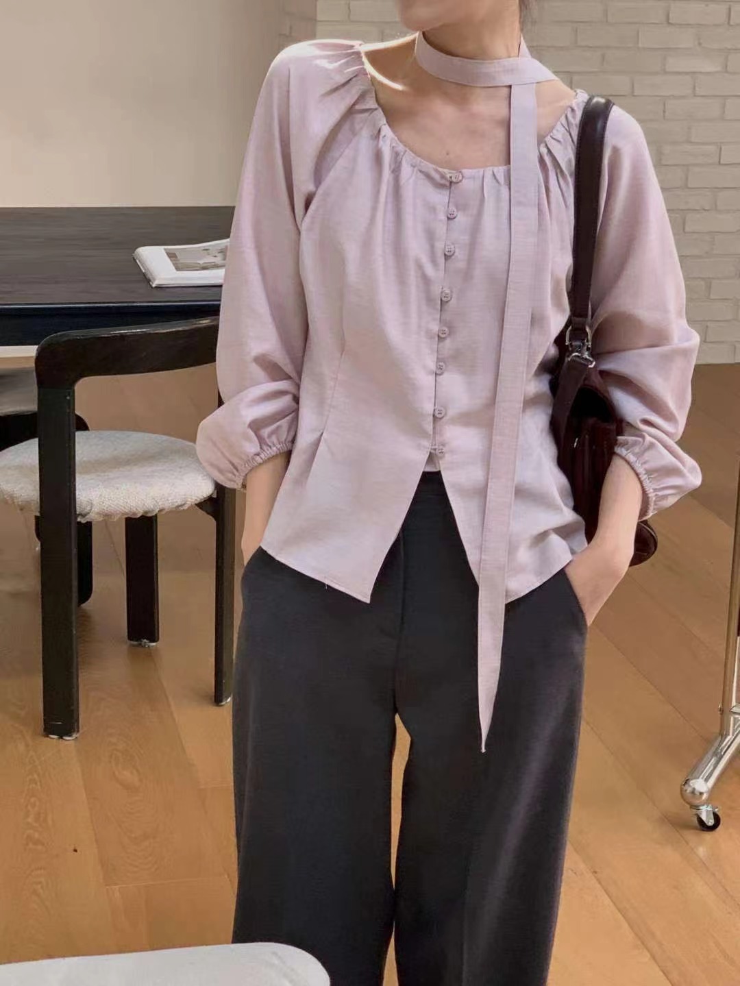 MIELLE-미엘르-OT韓國代購㊣女裝新品25秋冬襯衫蕾絲衫含脖帶羊毛MIELLE-미엘르-OT襯衫/蕾絲衫圖色2