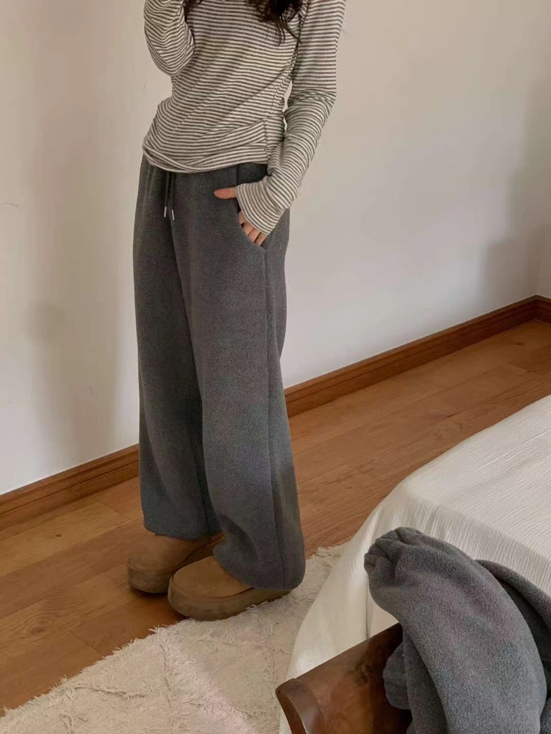 MIELLE-미엘르-OT韓國代購㊣女裝新品推薦休閑休閑褲抓絨MIELLE-미엘르-OT休閑褲圖色1