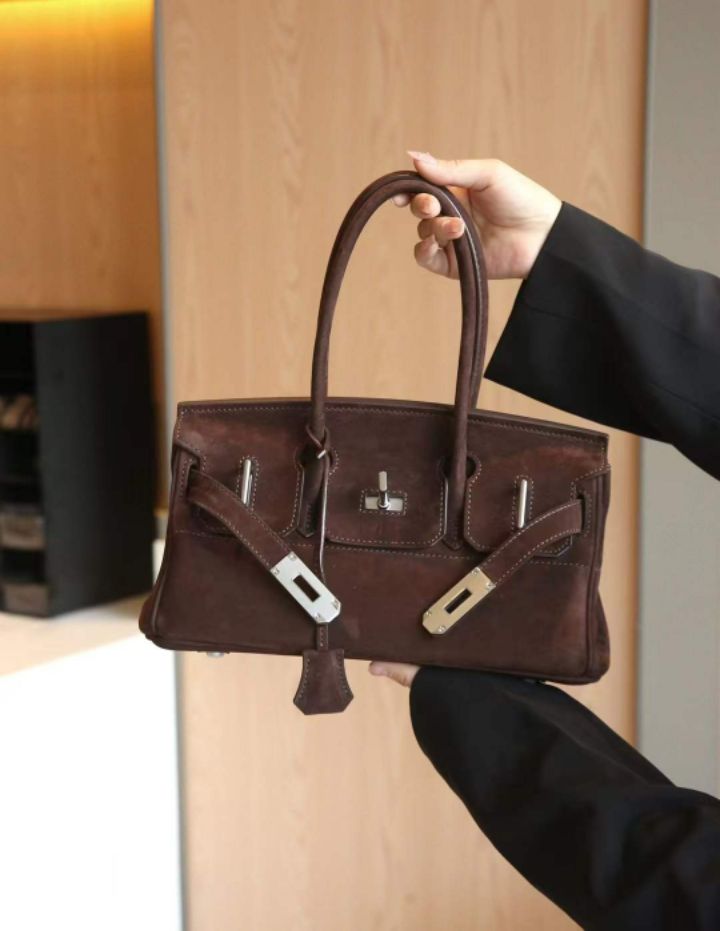 TROUVAILLE東大門㊣實拍女裝新品時尚真品手拿包腋下包牛皮絨TROUVAILLE手拿包/腋下包