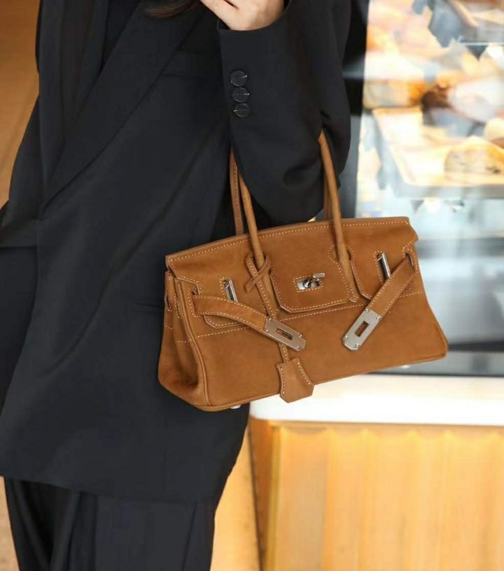 TROUVAILLE東大門㊣實拍女裝新品時尚真品手拿包腋下包牛皮絨TROUVAILLE手拿包/腋下包