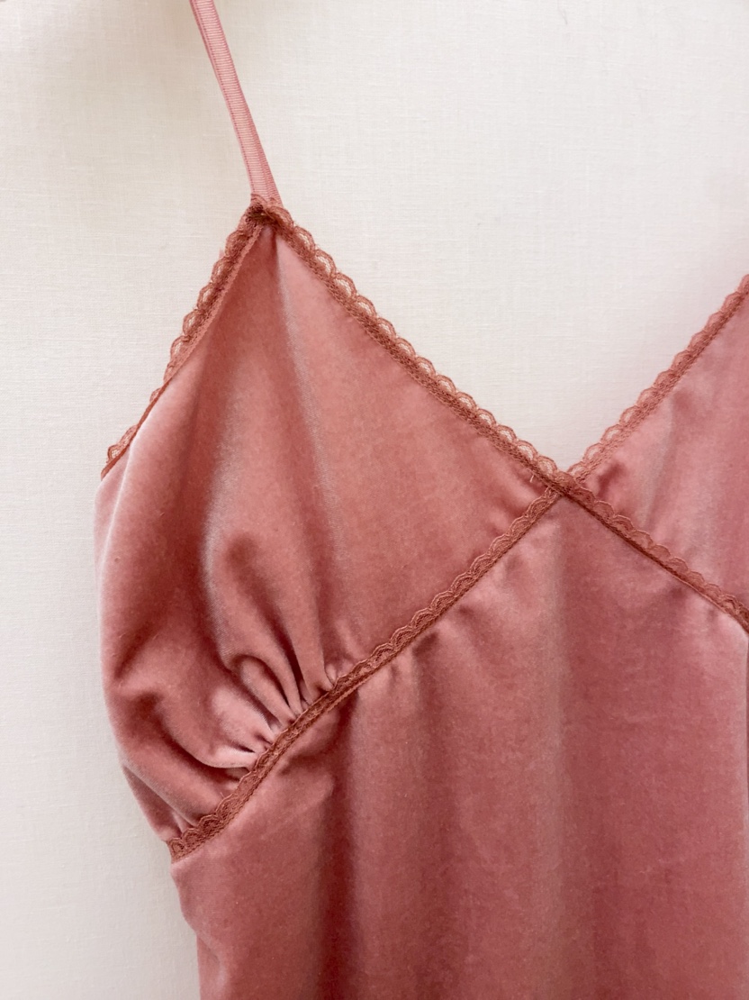 LOVE ROSIE韓國代購㊣女裝新款推薦時尚吊帶背心天鵝絨蕾絲LOVE ROSIE吊帶/背心