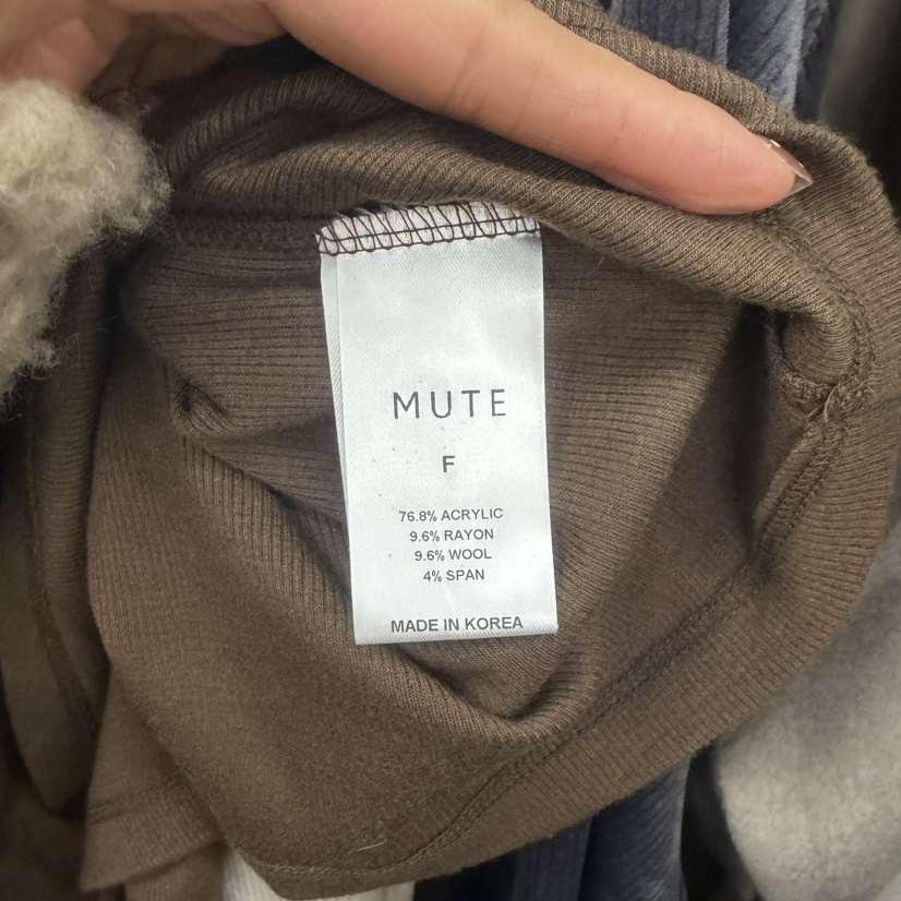 MUTE-P東大門㊣實拍女士新品真品25秋冬人氣熱賣職業長袖T恤MUTE長袖T恤