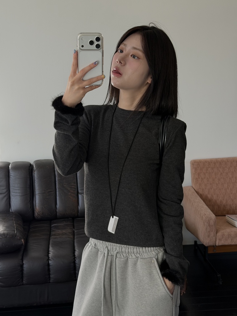 BENE韓國直郵㊣女裝新品休閑熱賣職業推薦25秋冬人氣長袖T恤BENE長袖T恤圖色4墨色