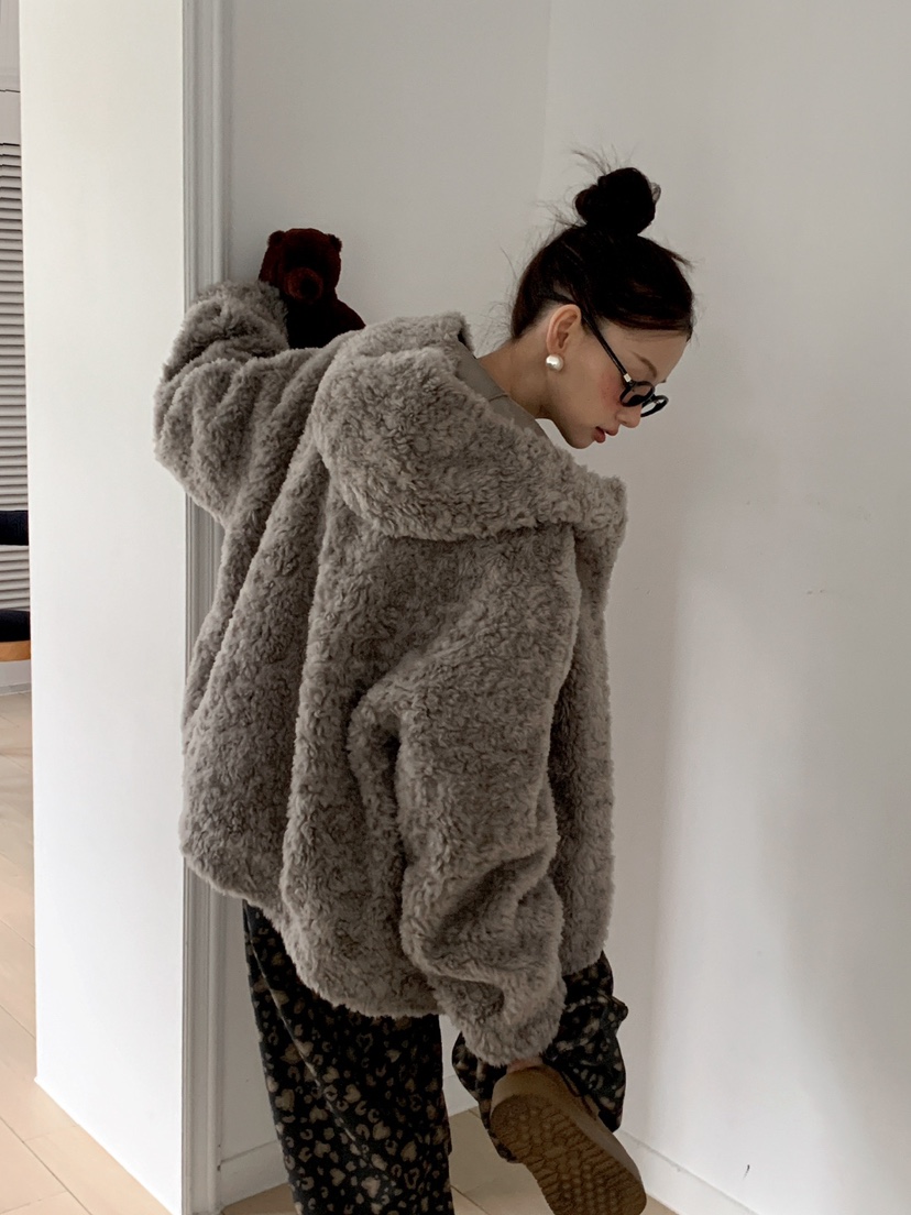 JKICHI東大門㊣直郵女士新款熱賣休閑短款大衣泰迪熊毛絨連帽JKICHI短款大衣