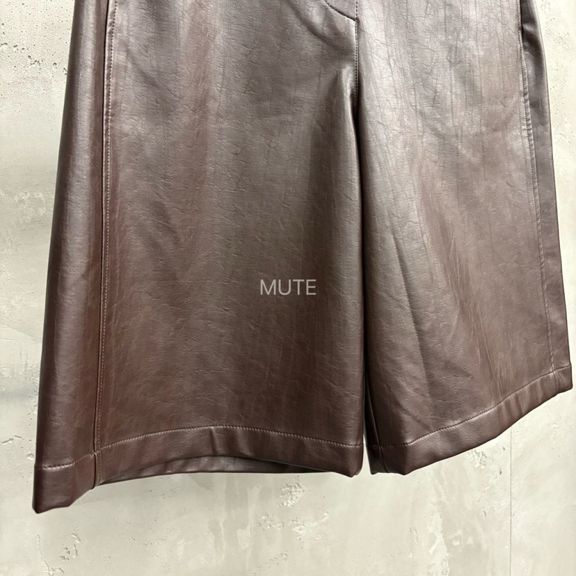 MUTE-P東大門㊣直郵女裝新品職業人氣真品休閑推薦短褲皮革MUTE短褲