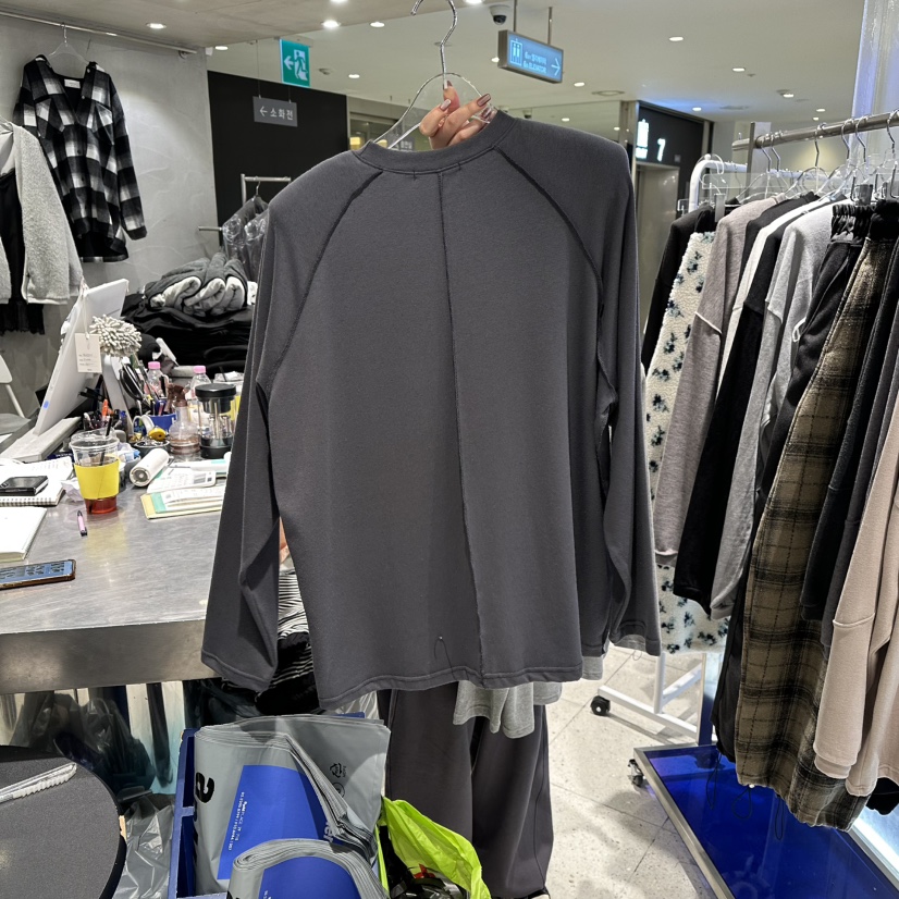 HERTZ-P東大門㊣代購女士新品熱賣職業推薦時尚25秋冬長袖T恤HERTZ-P長袖T恤