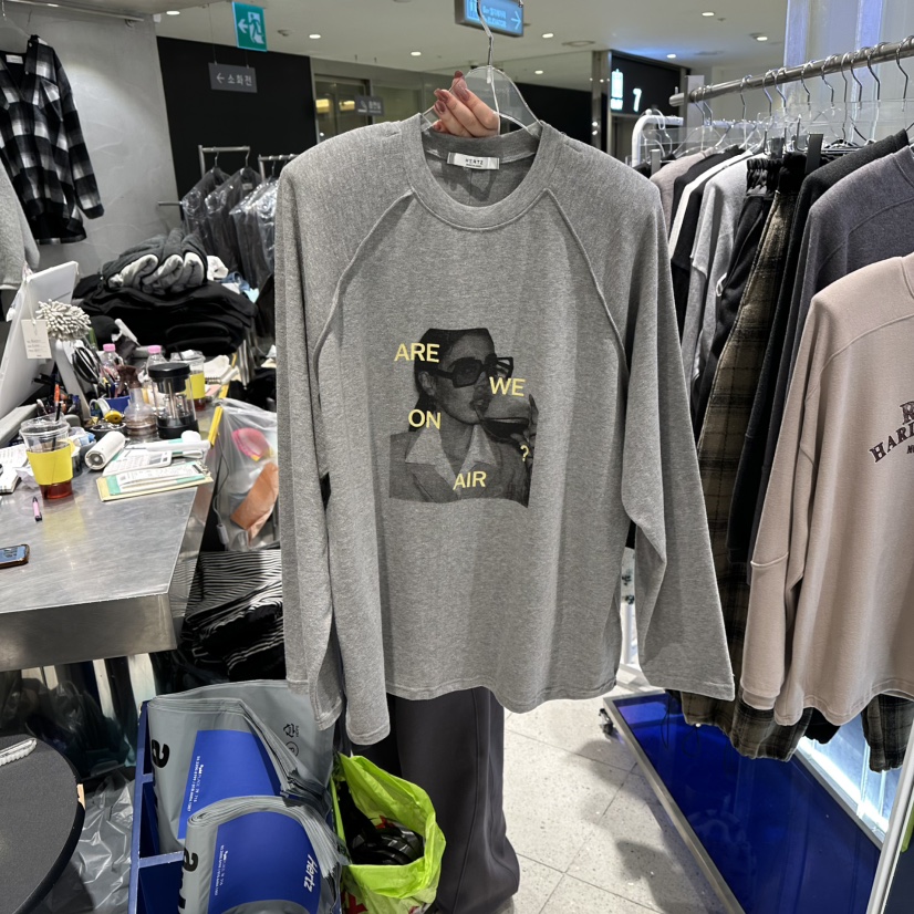 HERTZ-P東大門㊣代購女士新品熱賣職業推薦時尚25秋冬長袖T恤HERTZ-P長袖T恤圖色1