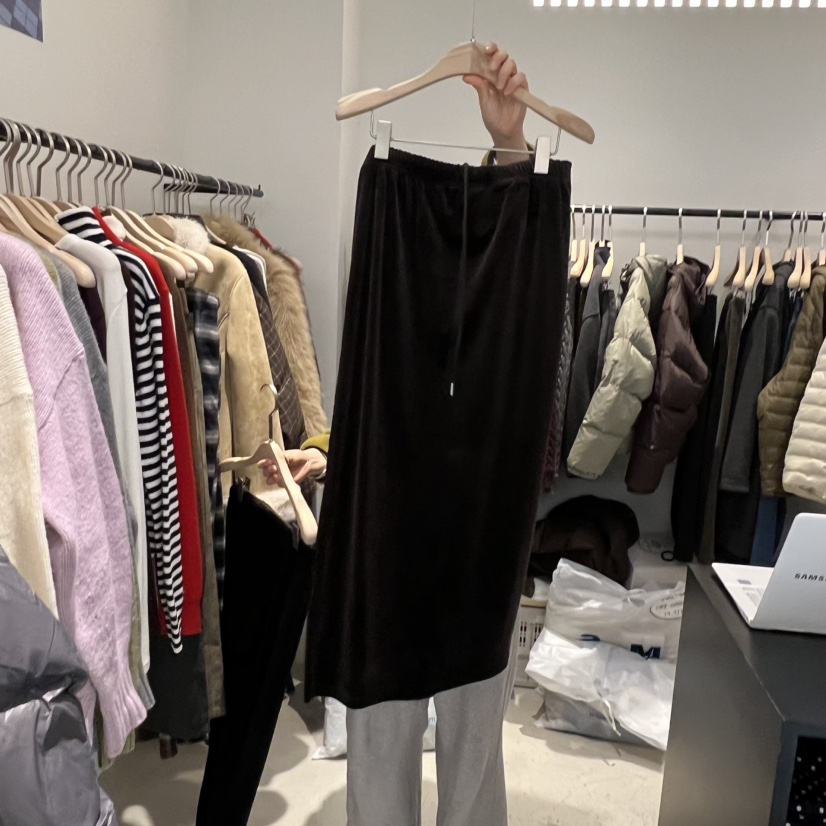 PLATE東大門㊣直郵女裝新款25秋冬推薦熱賣半身裙中短裙天鵝絨PLATE半身裙/中短裙圖色1