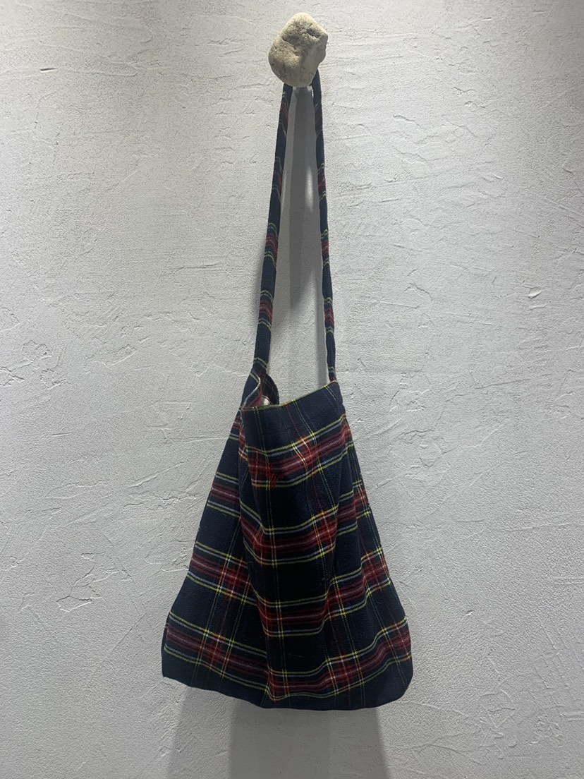 AT NOTE韓國直郵㊣女裝新款熱賣推薦人氣單肩斜跨包羊毛格子AT NOTE單肩/斜跨包圖色1