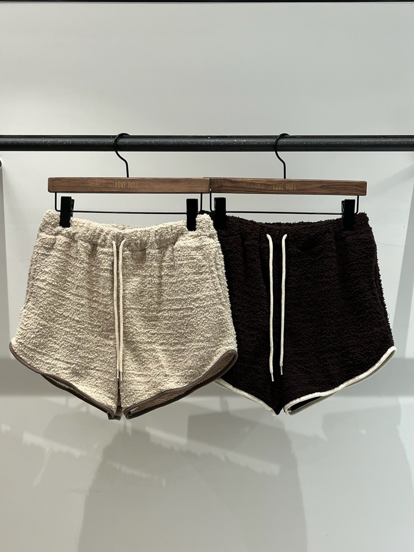 LOVE PULL韓國直郵㊣女裝新款時尚真品熱賣25秋冬休閑短褲LOVE PULL短褲圖色2左二色