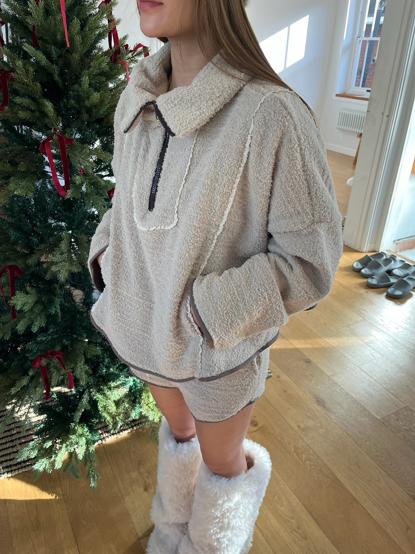 LOVE PULL東大門㊣實拍女士新款熱賣真品人氣時尚衛衣連帽衫LOVE PULL衛衣