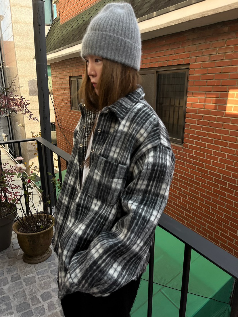 LOVE PULL東大門㊣實拍女裝新款熱賣25秋冬襯衫蕾絲衫羊駝格子LOVE PULL襯衫/蕾絲衫