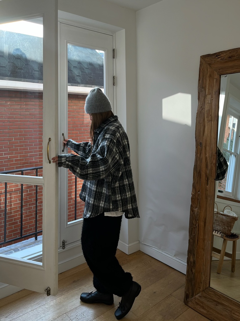 LOVE PULL東大門㊣實拍女裝新款熱賣25秋冬襯衫蕾絲衫羊駝格子LOVE PULL襯衫/蕾絲衫