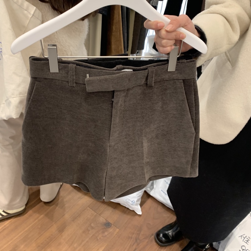 UNDERSTANDING東大門㊣直郵女士新品職業真品休閑人氣時尚短褲UNDERSTANDING短褲圖色1