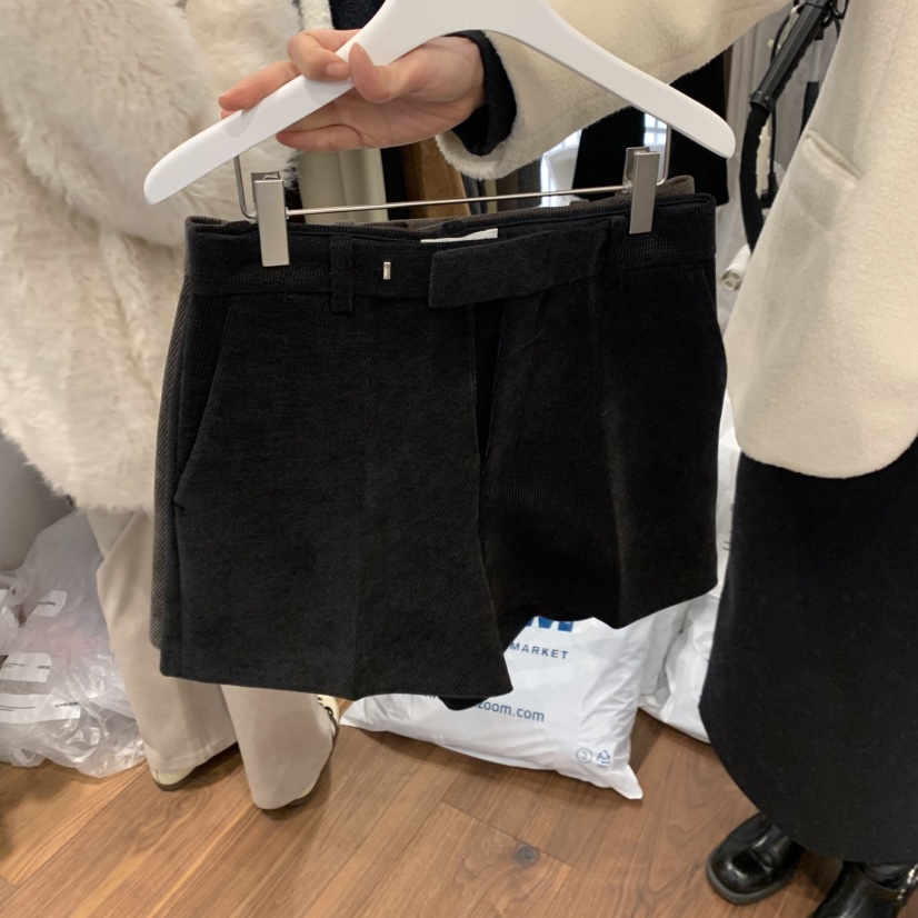 UNDERSTANDING東大門㊣直郵女士新品職業真品休閑人氣時尚短褲UNDERSTANDING短褲圖色2