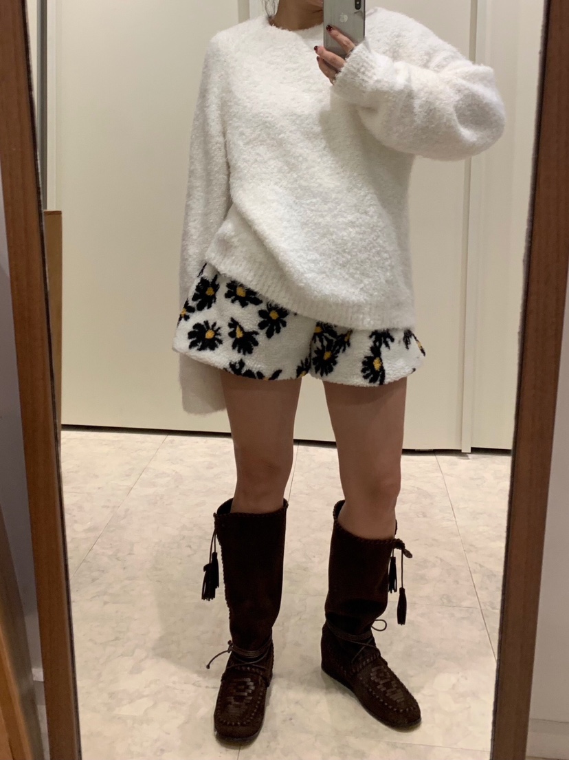 LIKEVAM韓國直郵㊣女士新品人氣職業推薦休閑熱賣25秋冬短褲花朵LIKEVAM短褲