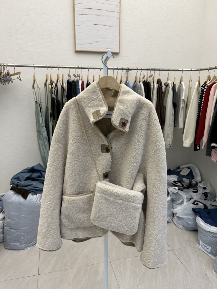 MILK TEA韓國代購㊣女裝新款熱賣休閑真品時尚短款大衣不含包MILK TEA短款大衣圖色1