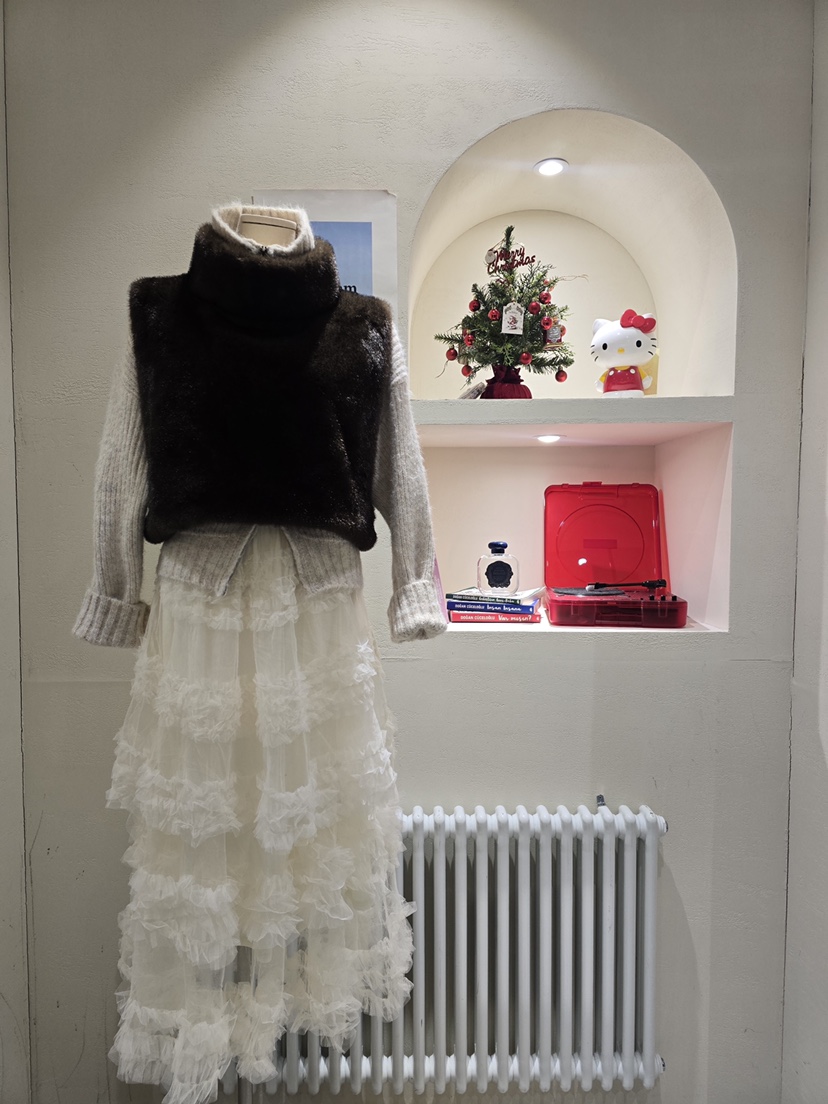 LIKEVAM韓國直郵㊣女裝新品時尚休閑職業推薦25秋冬吊帶背心貂皮LIKEVAM吊帶/背心