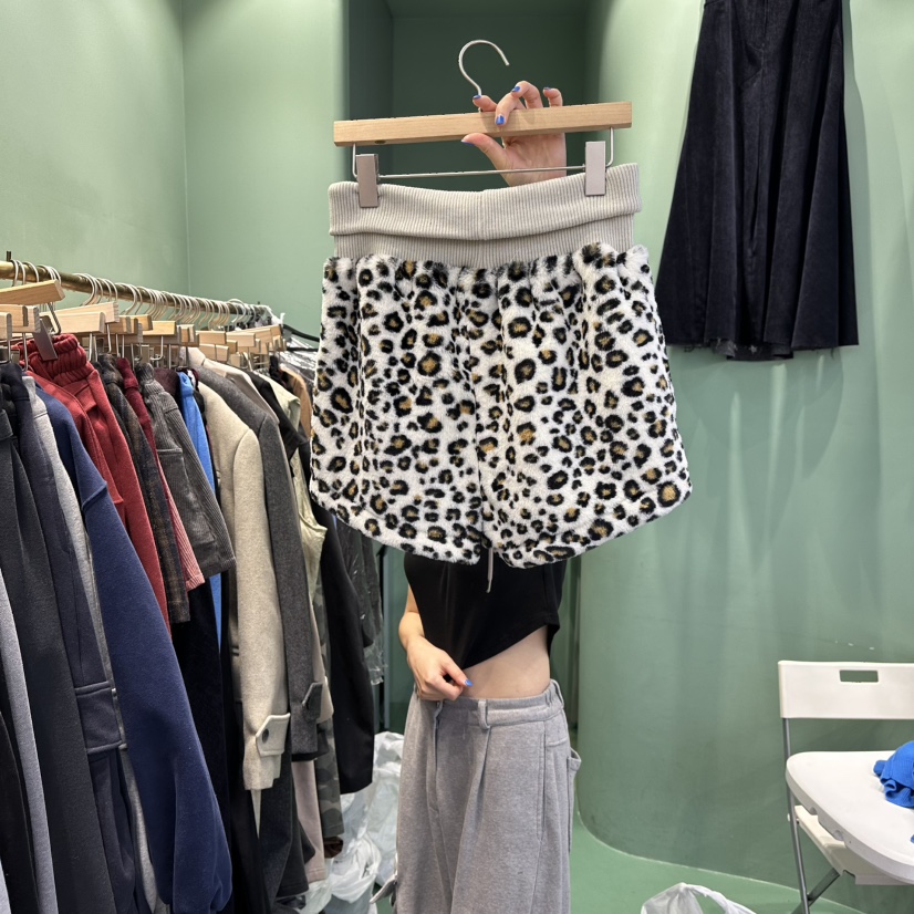 ROMANTIC NEWYORK韓國代購㊣女裝新款人氣25秋冬職業短褲豹紋ROMANTIC NEWYORK短褲