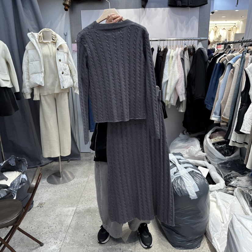 BLOOM韓國代購㊣女士新款時尚職業熱賣真品休閑套裝套裝開衫BLOOM-Q套裝