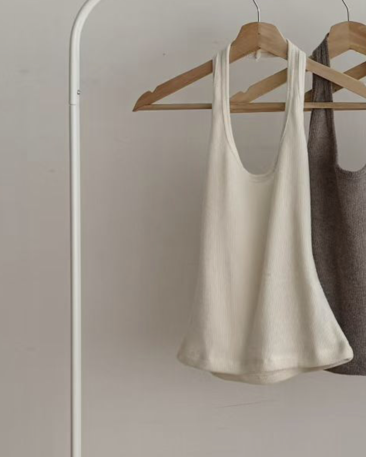 BREEZE-OT東大門㊣直郵女士新款人氣熱賣吊帶背心不含內搭BREEZE-OT吊帶/背心圖色1