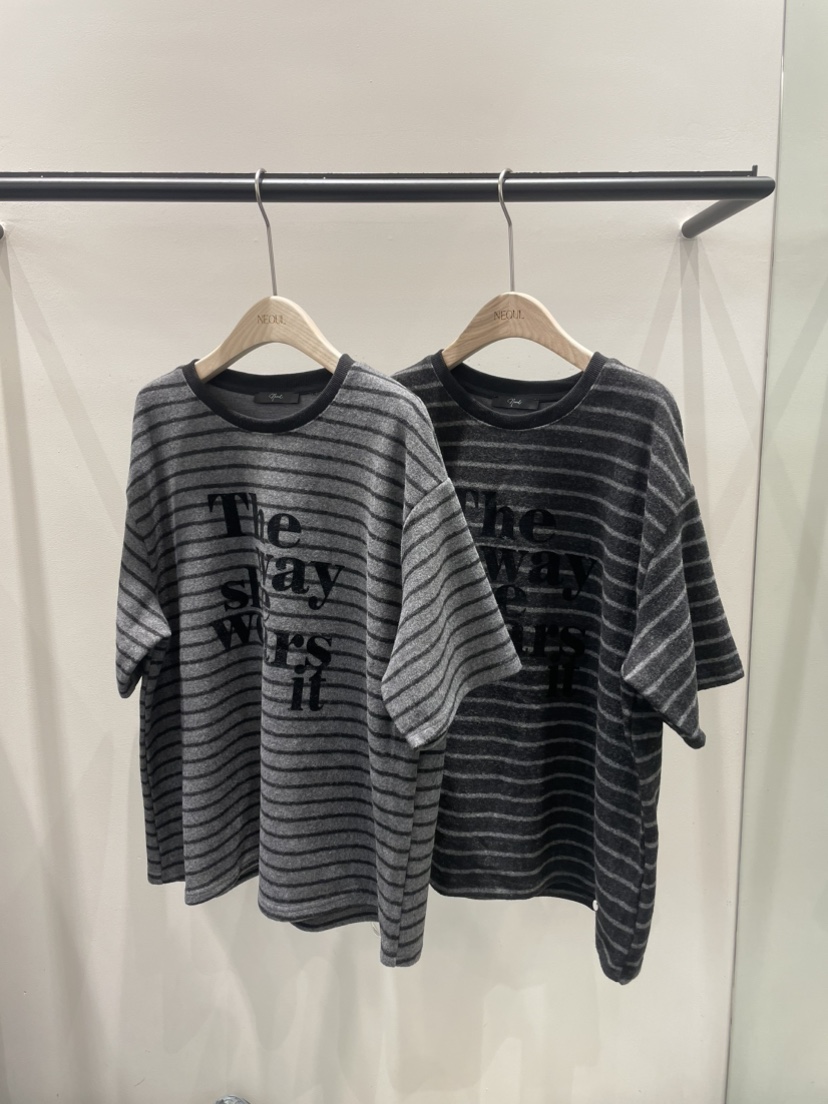 NEOUL東大門㊣實拍女士新品時尚推薦人氣職業真品T恤天鵝絨NEOUL/ahin雙領標簽T恤