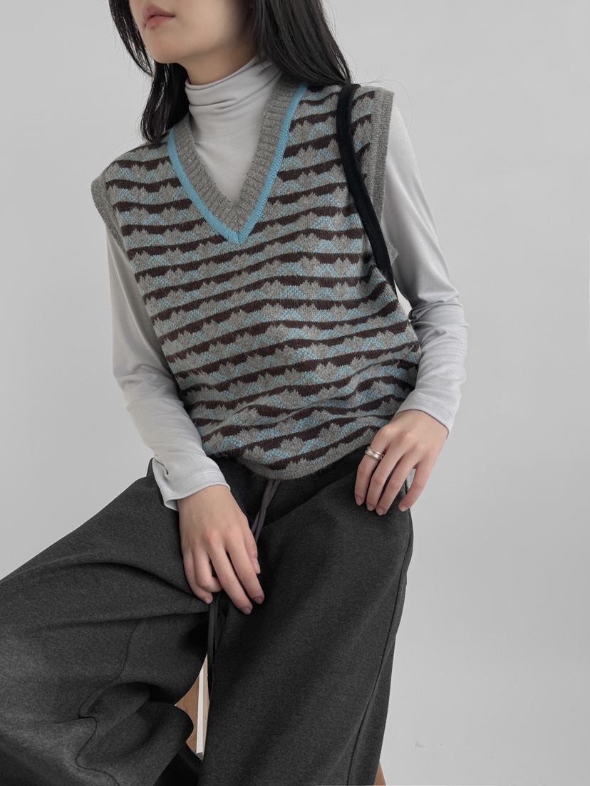 YIKHO STYLE韓國代購㊣女裝新款推薦時尚職業人氣吊帶背心YIKHO STYLE吊帶/背心