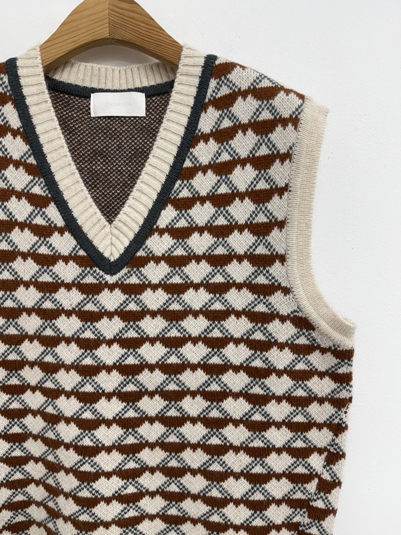 YIKHO STYLE韓國代購㊣女裝新款推薦時尚職業人氣吊帶背心YIKHO STYLE吊帶/背心