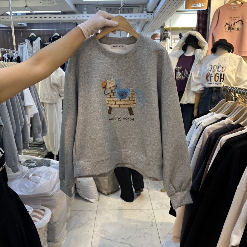 COCO HOLIC韓國代購㊣女裝新品人氣真品熱賣時尚推薦25秋冬衛衣COCO HOLIC衛衣圖色2