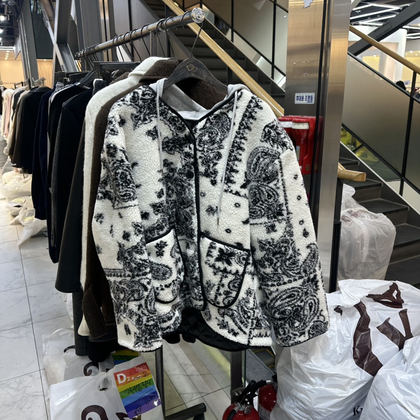 A2/D2韓國代購㊣女裝新品熱賣人氣推薦短款棉服連帽衫抓絨A2/D2短款棉服圖色1