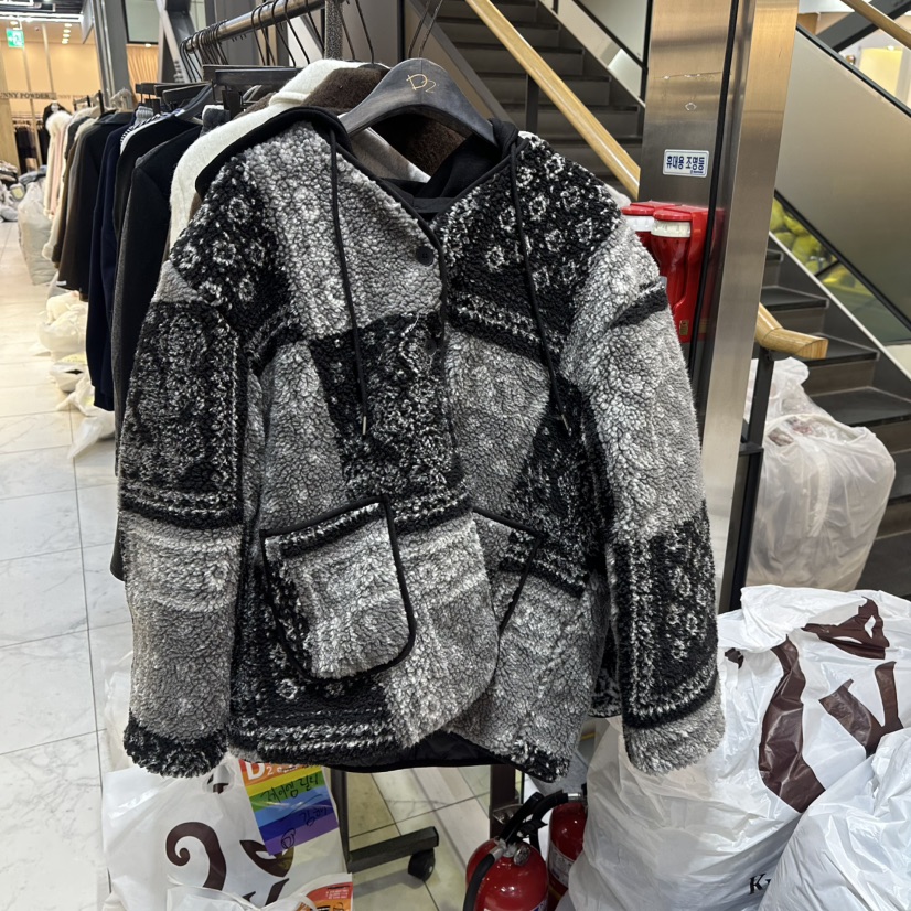 A2/D2韓國代購㊣女裝新品熱賣人氣推薦短款棉服連帽衫抓絨A2/D2短款棉服圖色2