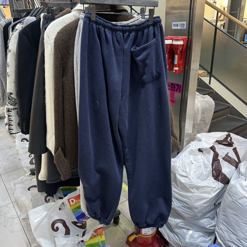 A2/D2韓國代購㊣女裝新品時尚熱賣人氣職業真品休閑褲抓絨A2/D2休閑褲