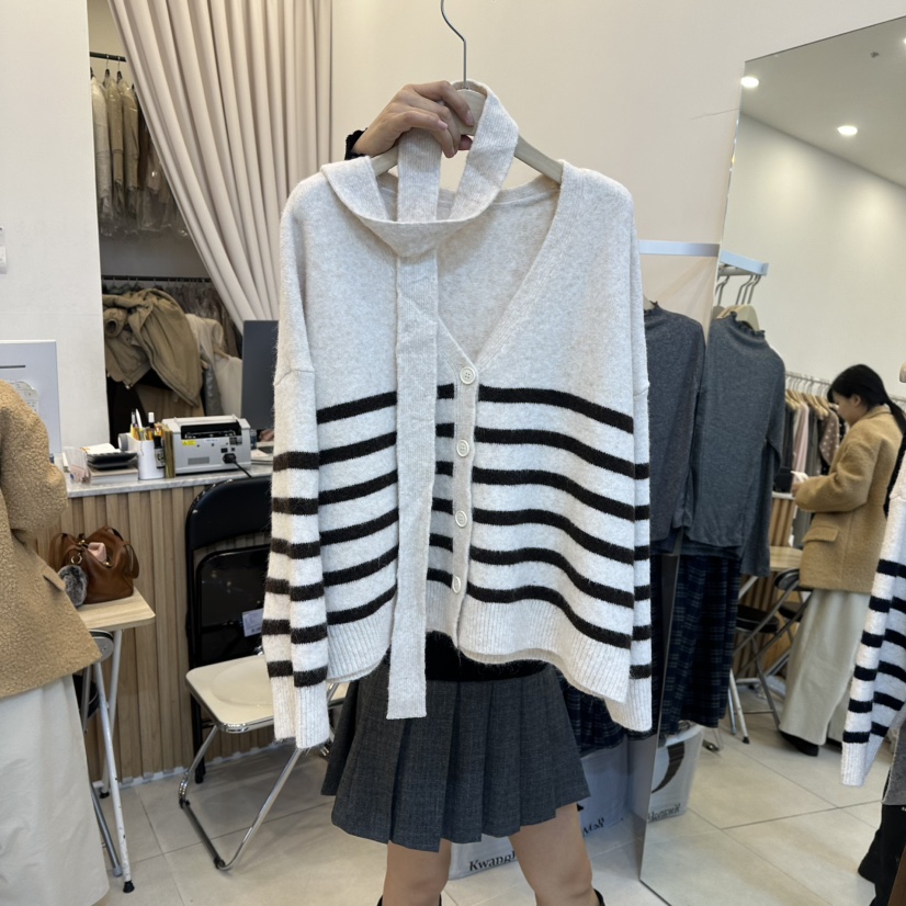 FUNNY POWDER東大門㊣實拍女士新款真品休閑毛衣含圍巾開衫THE FUNNY毛衣圖色2棕白條紋