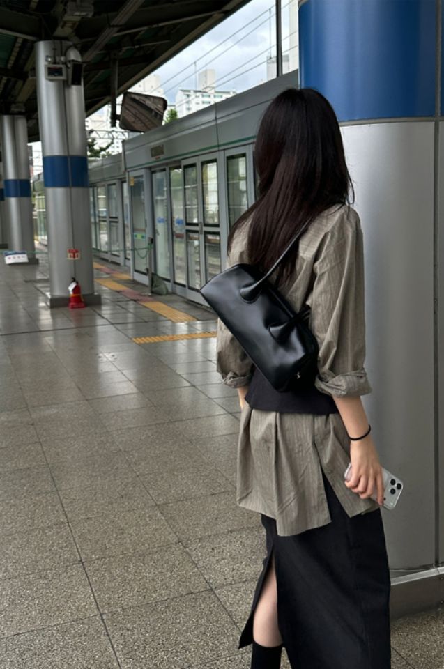 LIVE FOREVER韓國直郵㊣女士新品真品推薦襯衫蕾絲衫泰迪熊LIVE FOR_EVER襯衫/蕾絲衫