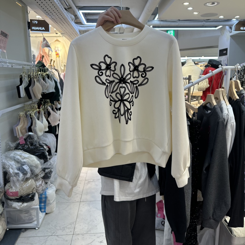 AKRA BY ART韓國代購㊣女士新品25秋冬休閑時尚衛衣刺繡花朵AKRA BY ART衛衣圖色1