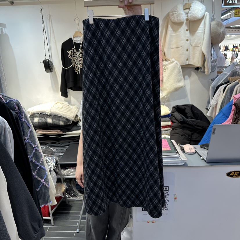 AKRA BY ART東大門㊣代購女裝新款25秋冬職業熱賣長裙格子AKRA BY ART長裙圖色2
