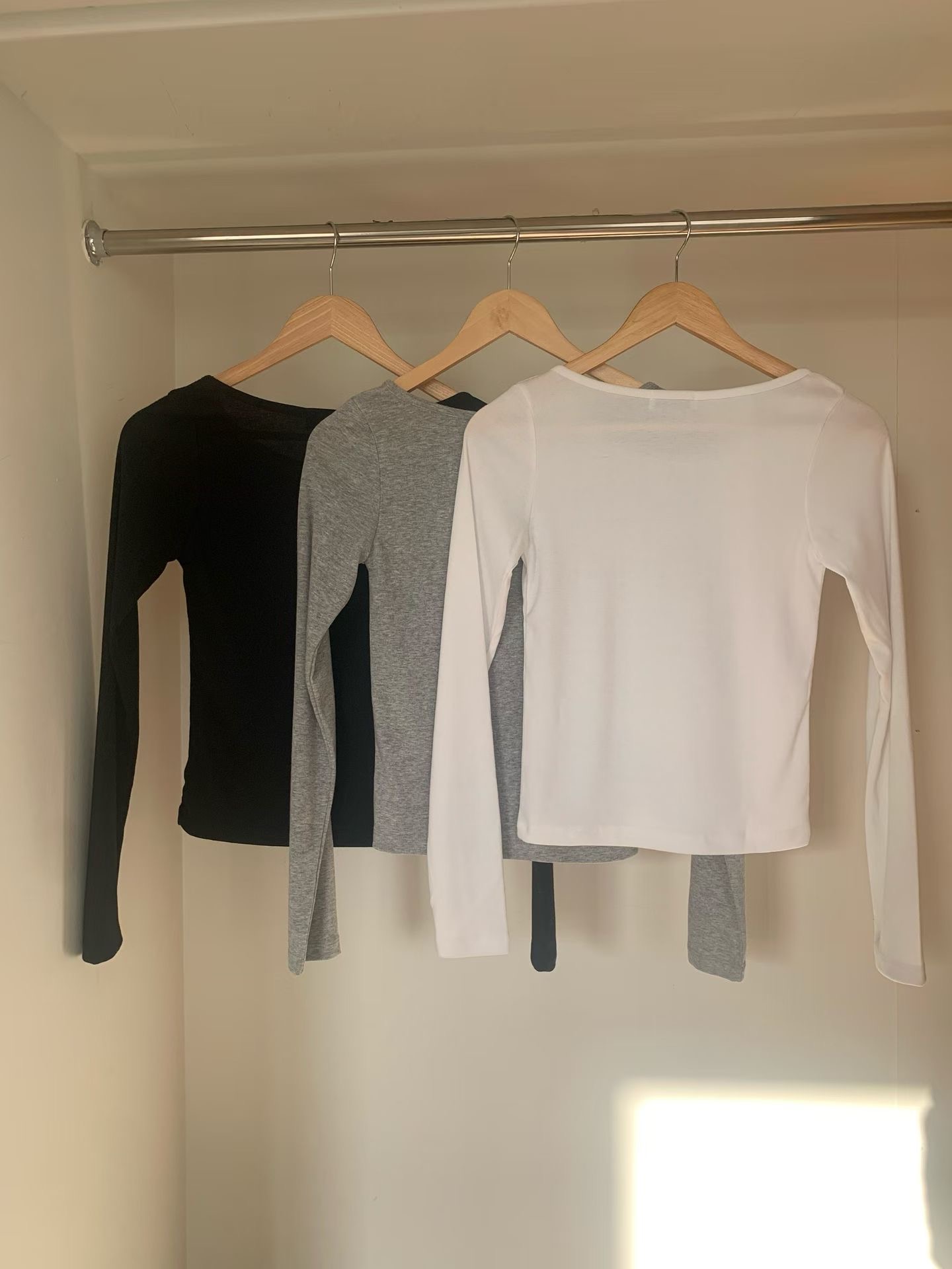 AGATHE東大門㊣直郵女士新品職業休閑熱賣25秋冬人氣長袖T恤AGATHE長袖T恤