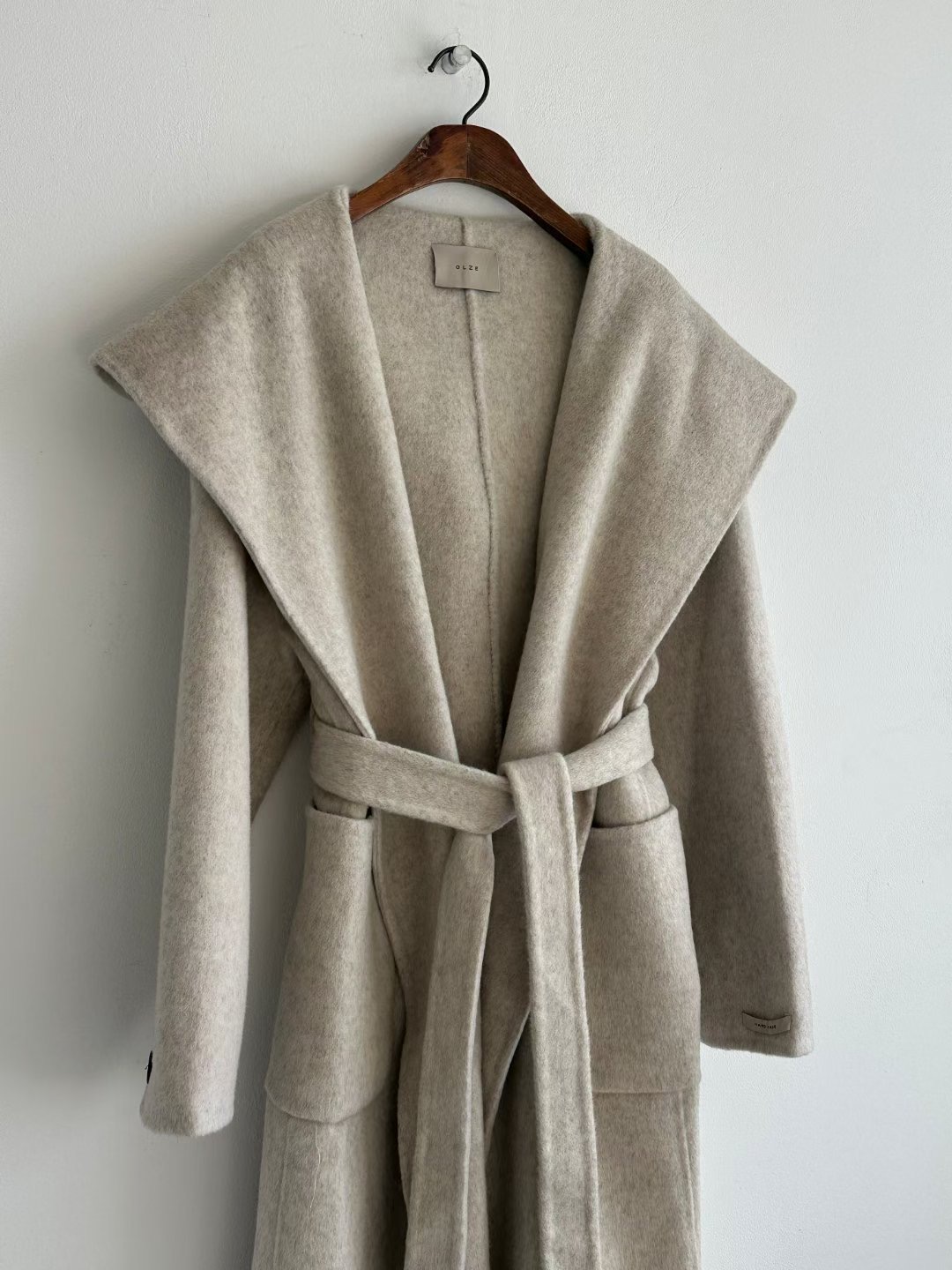OLZE-올제-T韓國直郵㊣女士新款真品中長款大衣含腰帶柔軟兜帽OLZE-올제-T中長款大衣