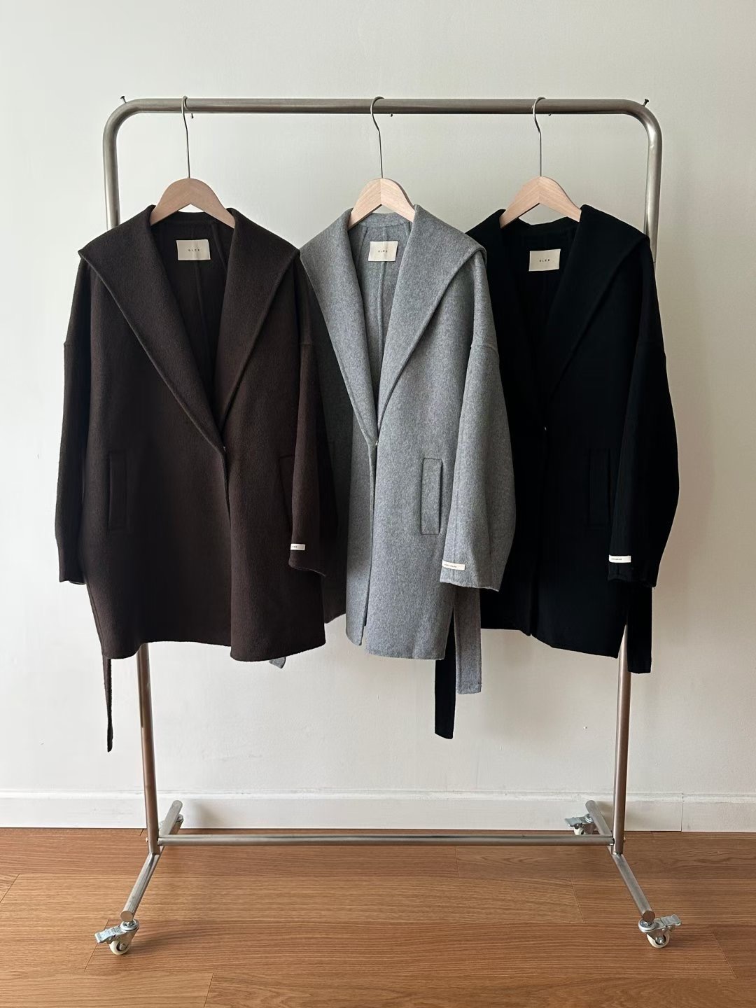 OLZE-올제-T韓國代購㊣女士新款時尚人氣休閑短款大衣含腰帶OLZE-올제-T短款大衣圖色2左二色