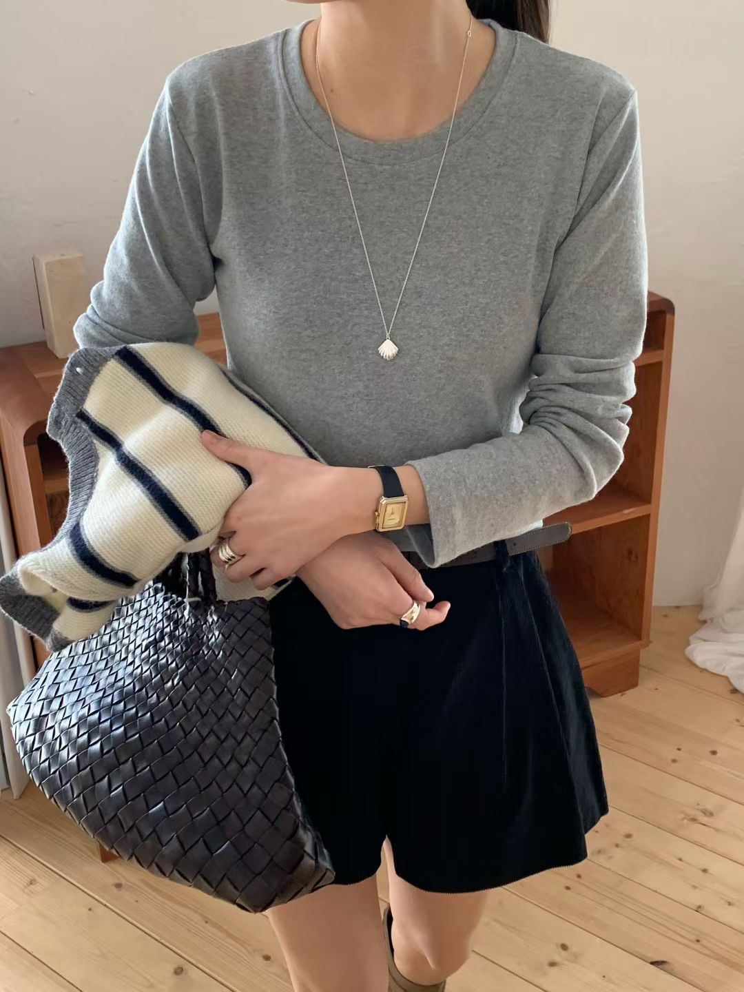 SIGNATURE東大門㊣直郵女士新品熱賣人氣真品25秋冬長袖T恤SIGNATURE長袖T恤圖色1