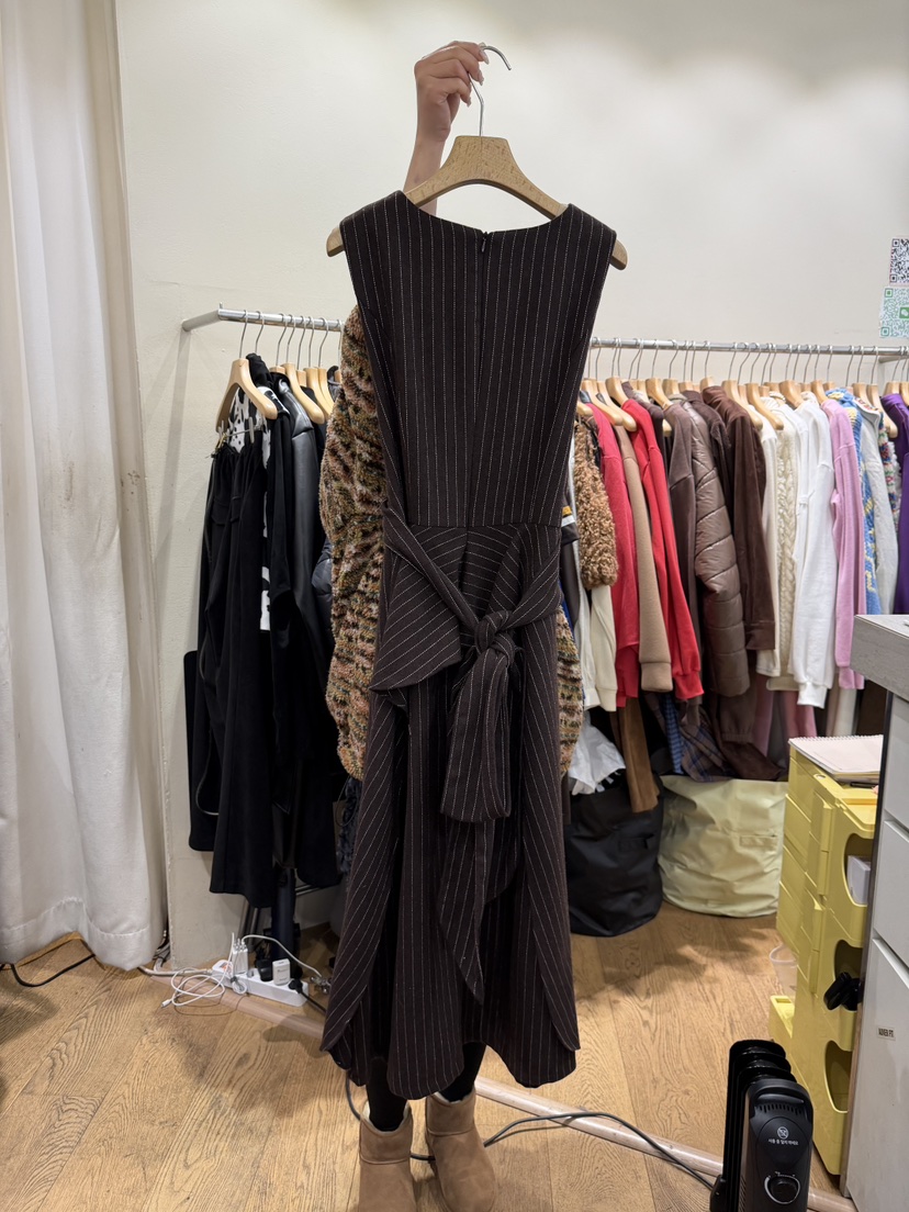 AUVERFIT韓國直郵㊣女士新款人氣熱賣25秋冬時尚職業連衣裙AUVERFIT連衣裙