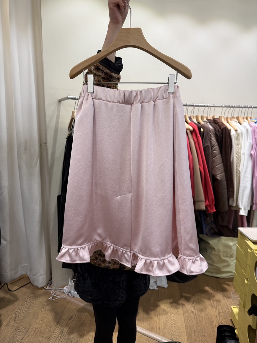 AUVERFIT東大門㊣代購女裝新品時尚半身裙中短裙荷葉邊緞面AUVERFIT半身裙/中短裙