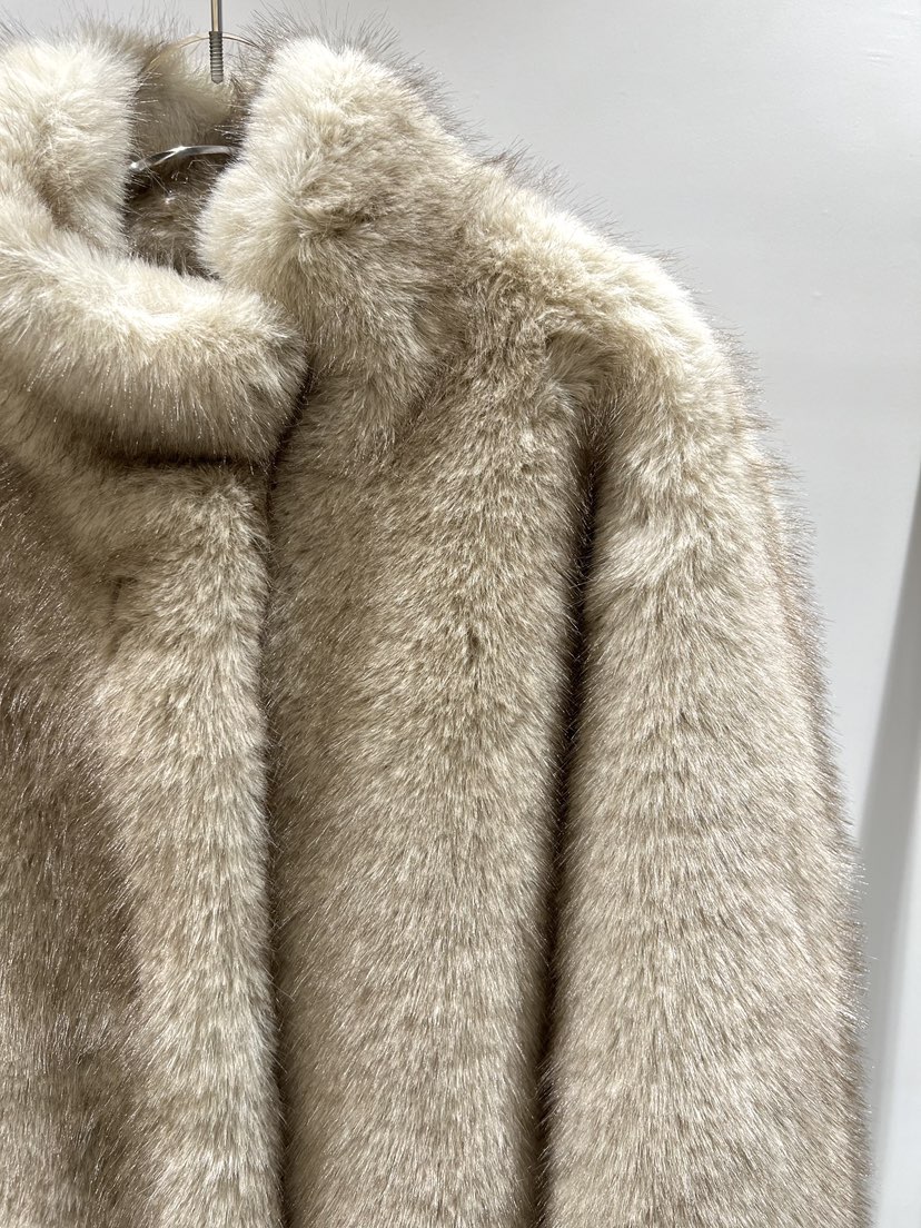 CESTLAVIE東大門㊣直郵女裝新品時尚25秋冬熱賣短款大衣皮草CESTLAVIE短款大衣