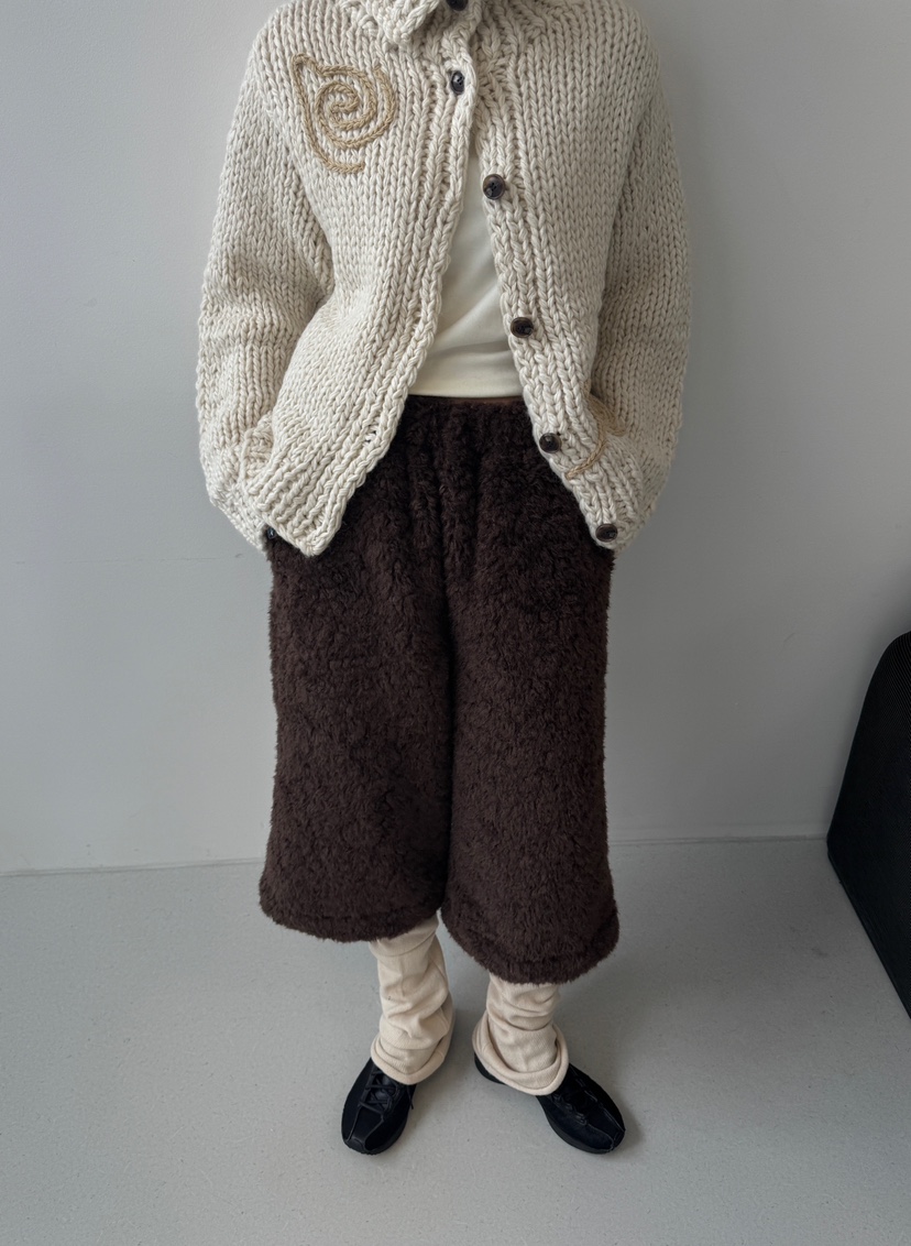 FIFO東大門㊣直郵女裝新款推薦職業真品時尚短褲泰迪熊皮草FIFO短褲