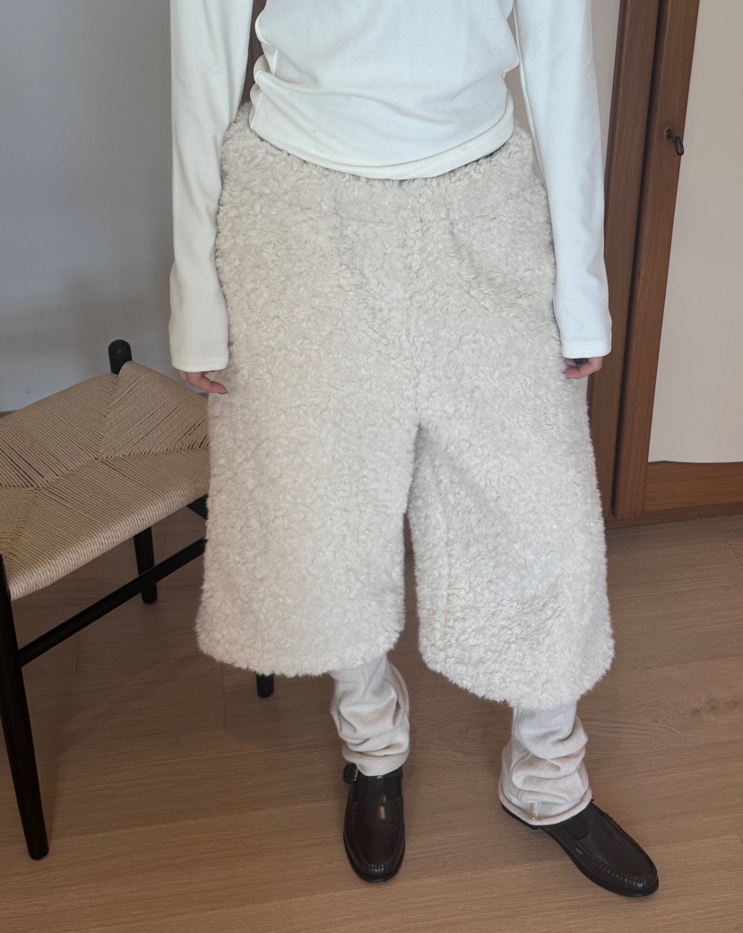 FIFO東大門㊣直郵女裝新款推薦職業真品時尚短褲泰迪熊皮草FIFO短褲