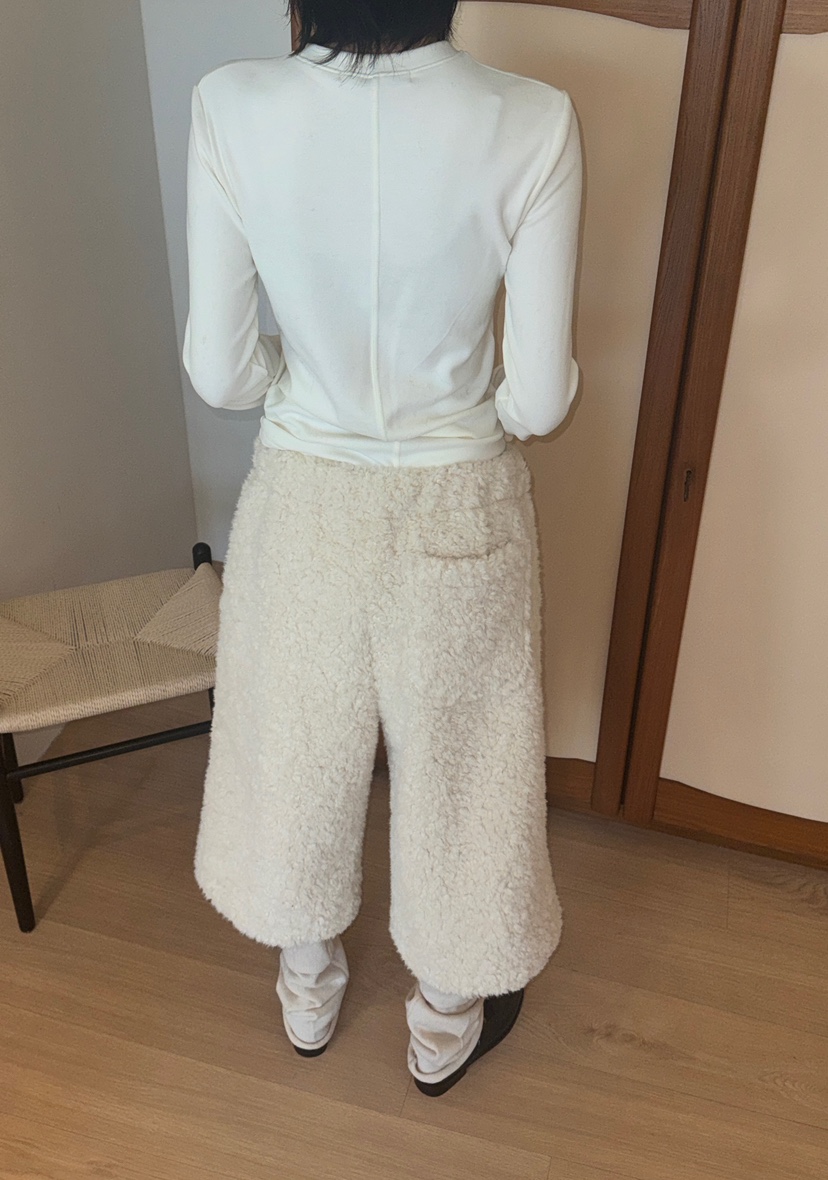 FIFO東大門㊣直郵女裝新款推薦職業真品時尚短褲泰迪熊皮草FIFO短褲