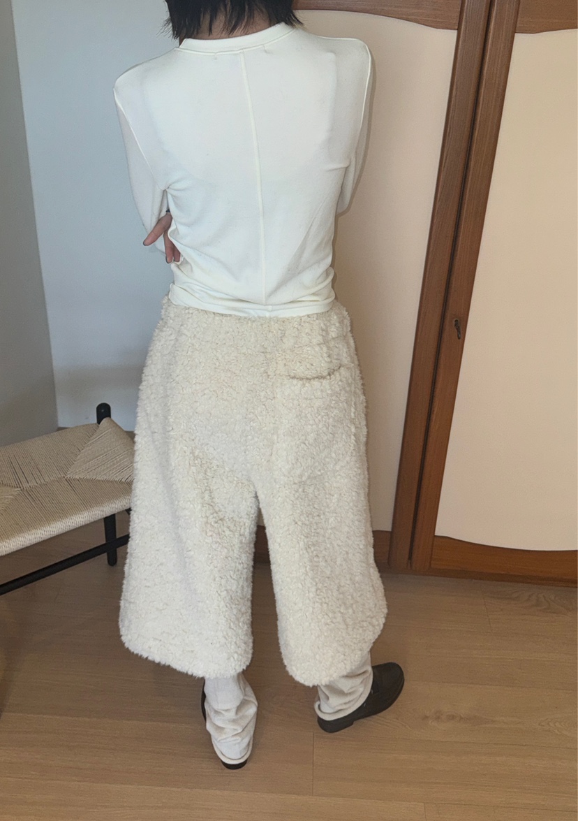 FIFO東大門㊣直郵女裝新款推薦職業真品時尚短褲泰迪熊皮草FIFO短褲